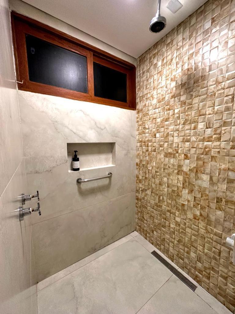 Pousada Villa Zena - Frente Ao Mar - Pe Na Areia Порту-Сегуру Экстерьер фото