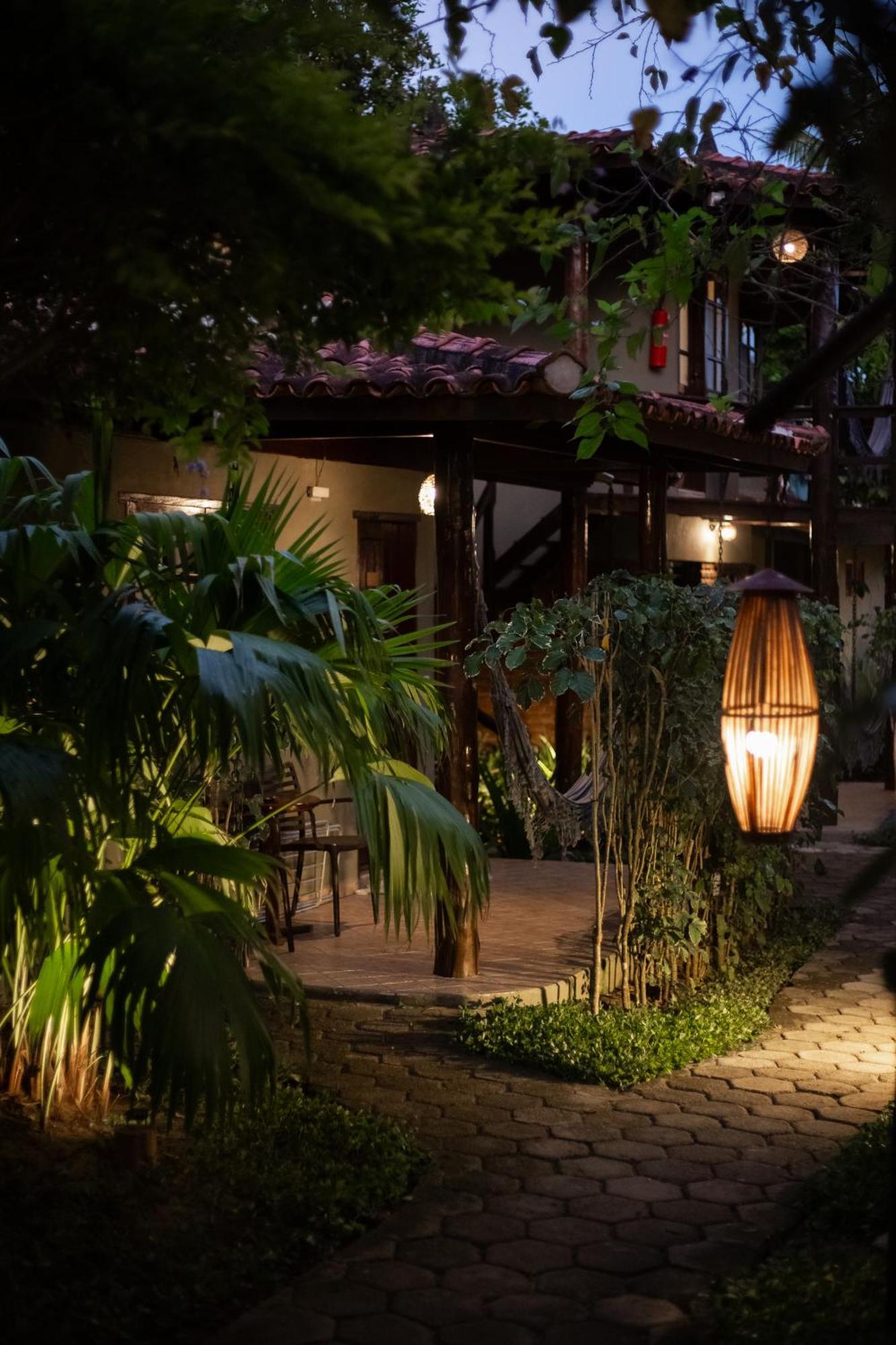 Pousada Villa Zena - Frente Ao Mar - Pe Na Areia Порту-Сегуру Экстерьер фото