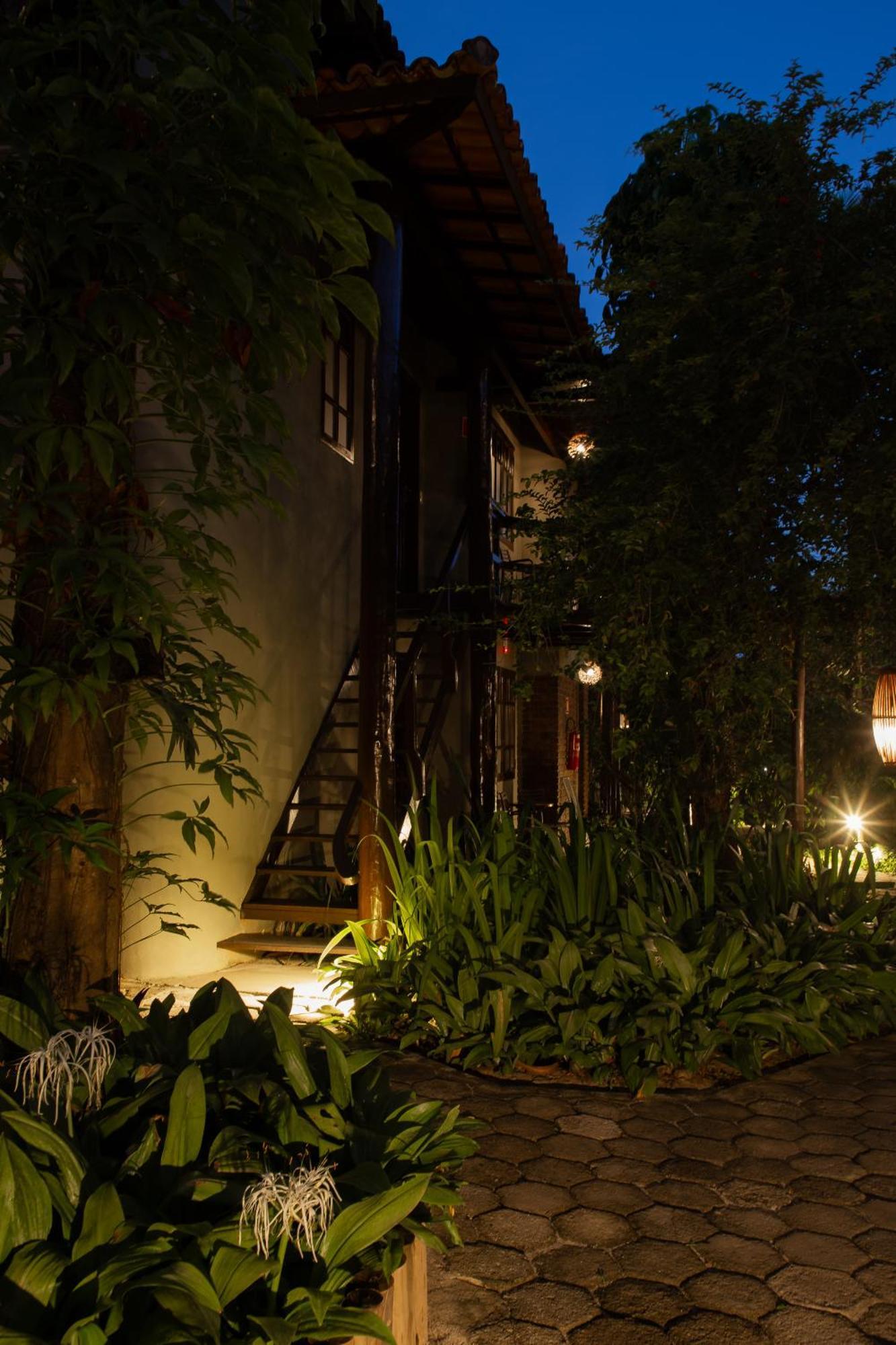 Pousada Villa Zena - Frente Ao Mar - Pe Na Areia Порту-Сегуру Экстерьер фото